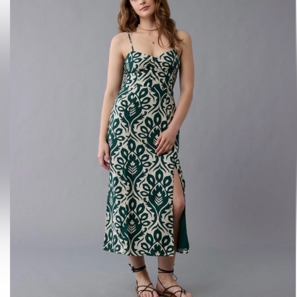 American Eagle Green and Khaki Leaf Print Sundress size medium